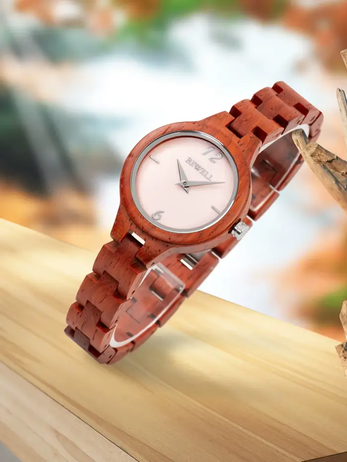 Montre en bois naturelle avec cadran rond et aiguilles minimalistes pour femmes occasions spéciales élégantes