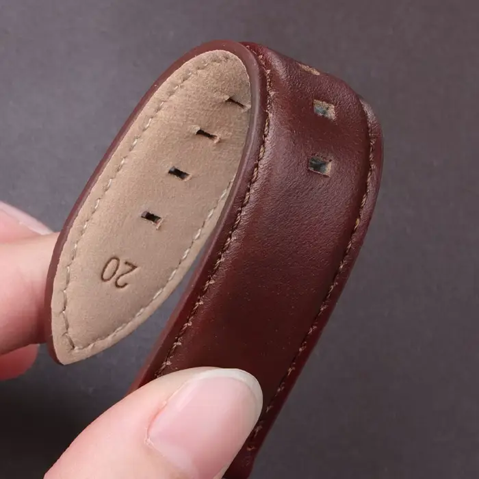 Bracelet en cuir universel