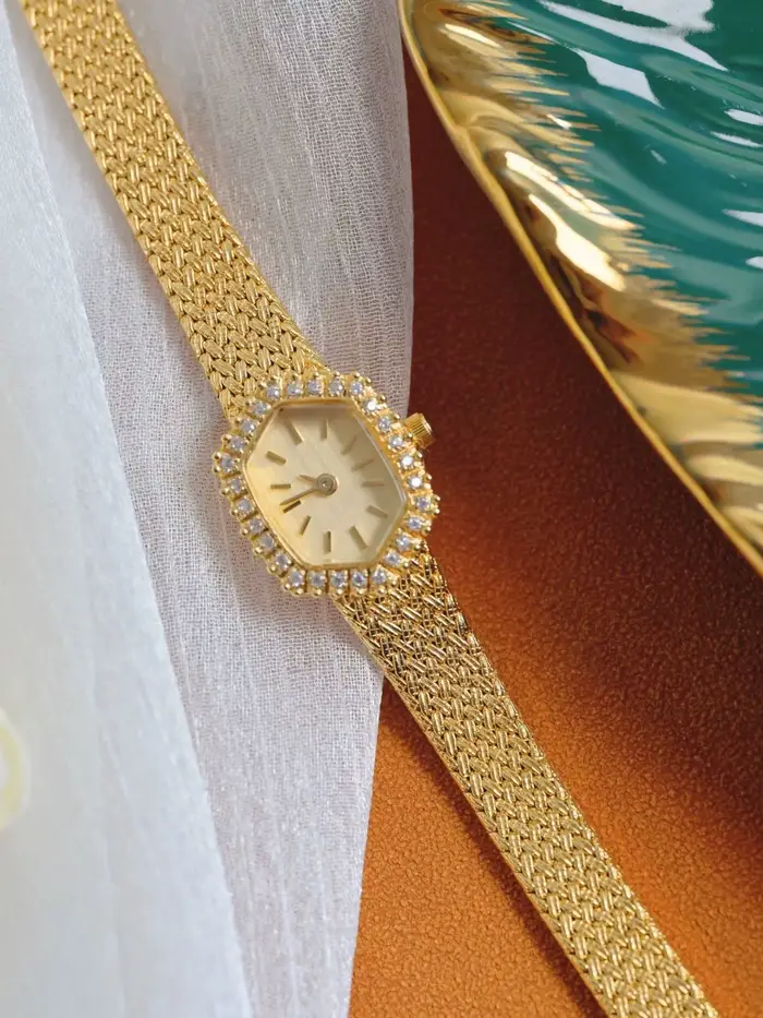 Montre Vintage pour femme, petit cadran, diamant Antique, rétro, luxe, cadeaux élégants, bracelet en