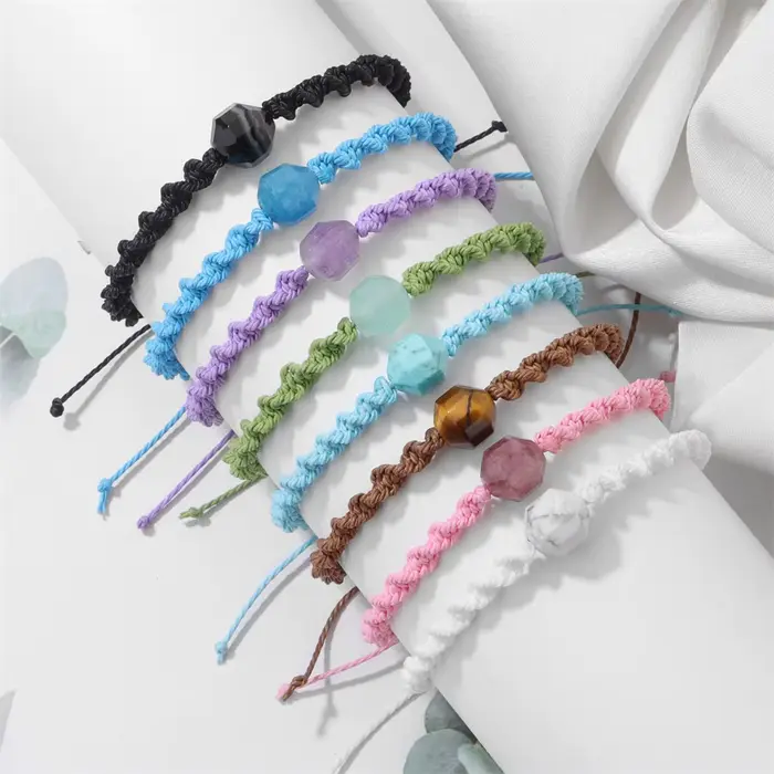 Bracelet à breloques en pierre turquoises bleues