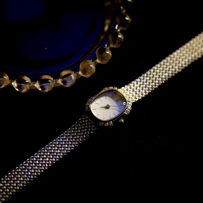 2025 nouvelle montre pour femme plaquée or 18 carats de luxe rétro diamant ellipse Vintage mouvement à quartz japonais de haute qualité
