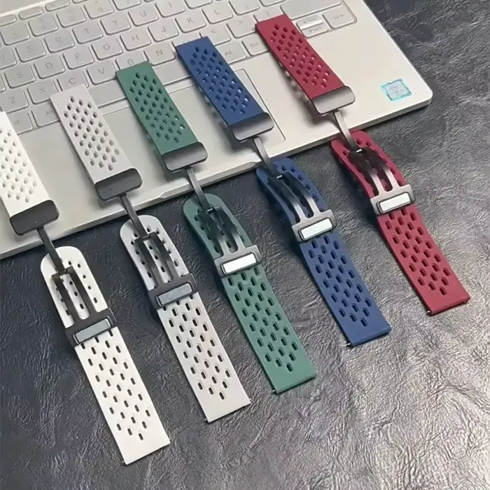 Bracelet de montre en silicone pour montres intelligentes compatibles, couleur beige, blanc noir, bleu rose, mouve fumée, noir antique, noir gris, rouge noir, vert bleu, violet vert, noir de charbon, taille L et M