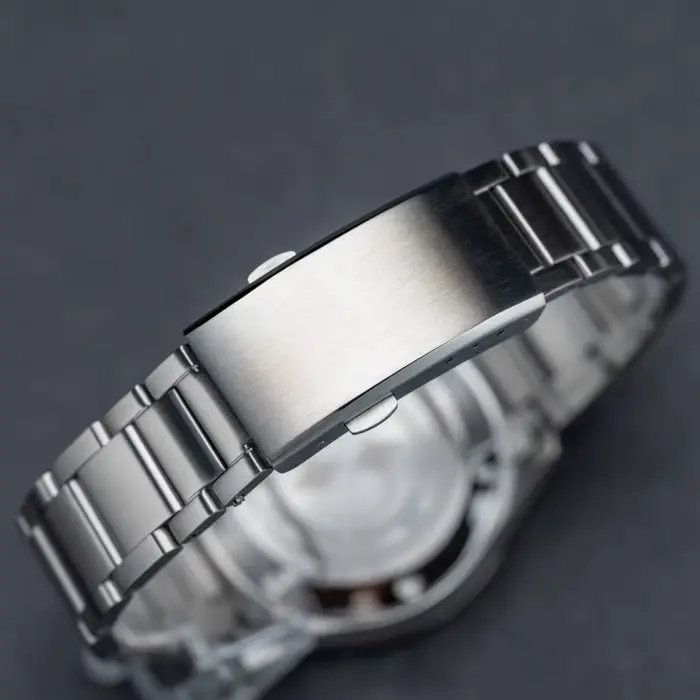 Montre Mécanique Vintage uni-dive PX1697 avec Cadran Blanc Emaillé et Résistance à l'Eau 20 Bars pour Hommes Occasions Spéciales