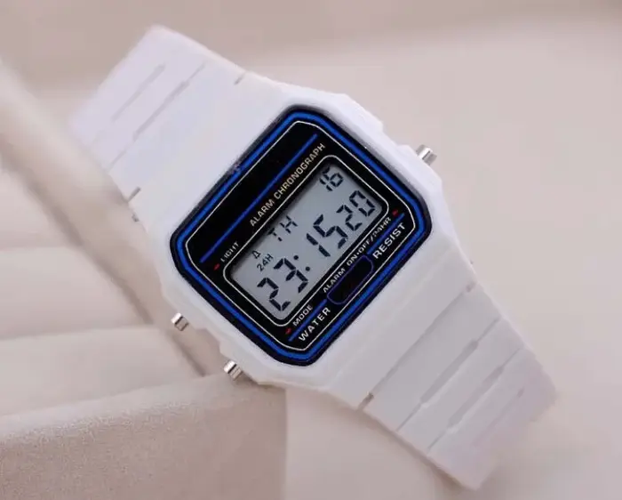 Montre numérique LED pour hommes