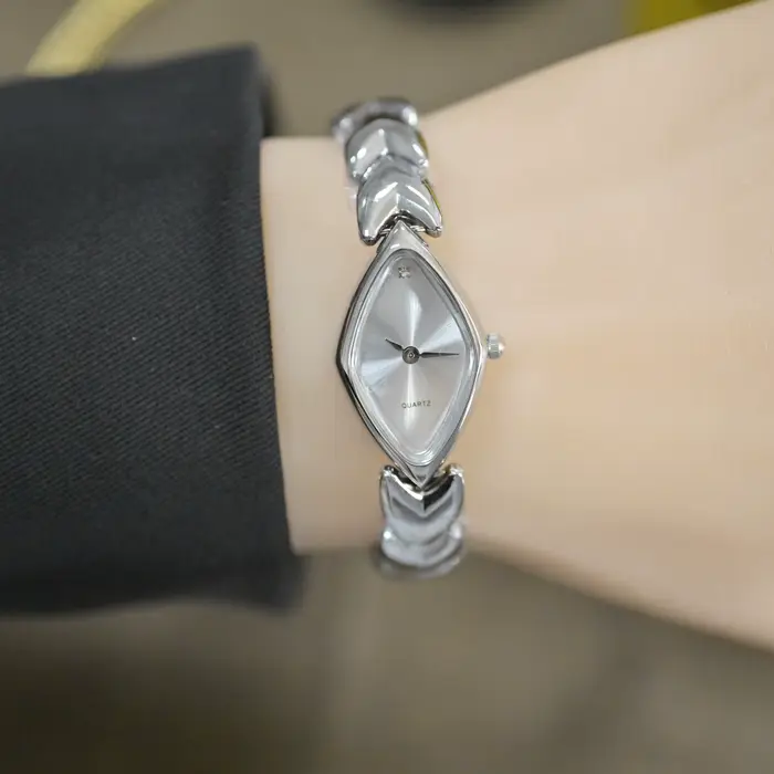 Montre plaquée or pour femmes, Bracelet moyen, bijoux anciens, luxe et haut de gamme, incrusté de di