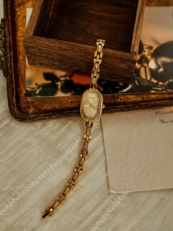 1 PC Élégance vintage française : Petite montre à quartz pour femme avec cadran doré et bracelet – Luxueuse