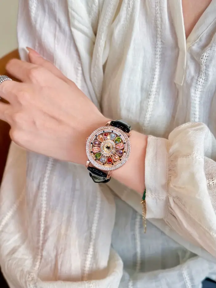 Une montre pour femme de luxe éblouissante et élégante