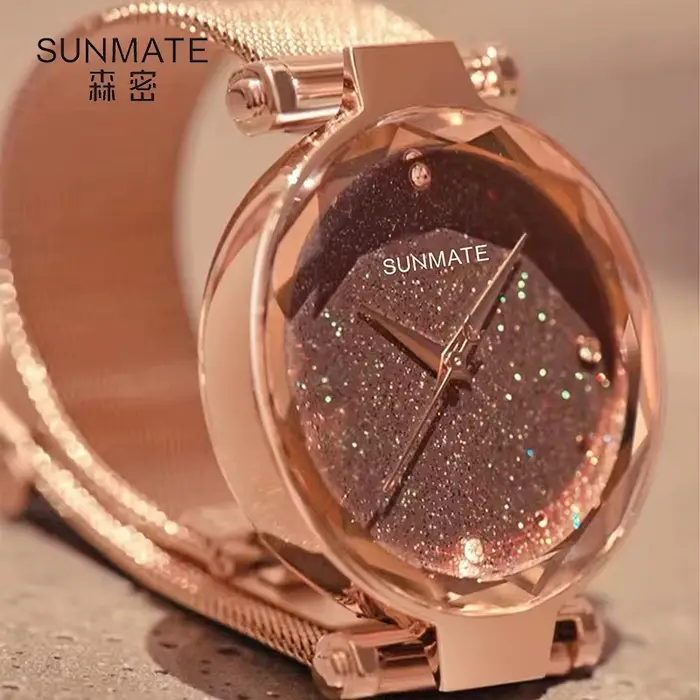 Montre habillée de luxe pour femme avec design All-Star