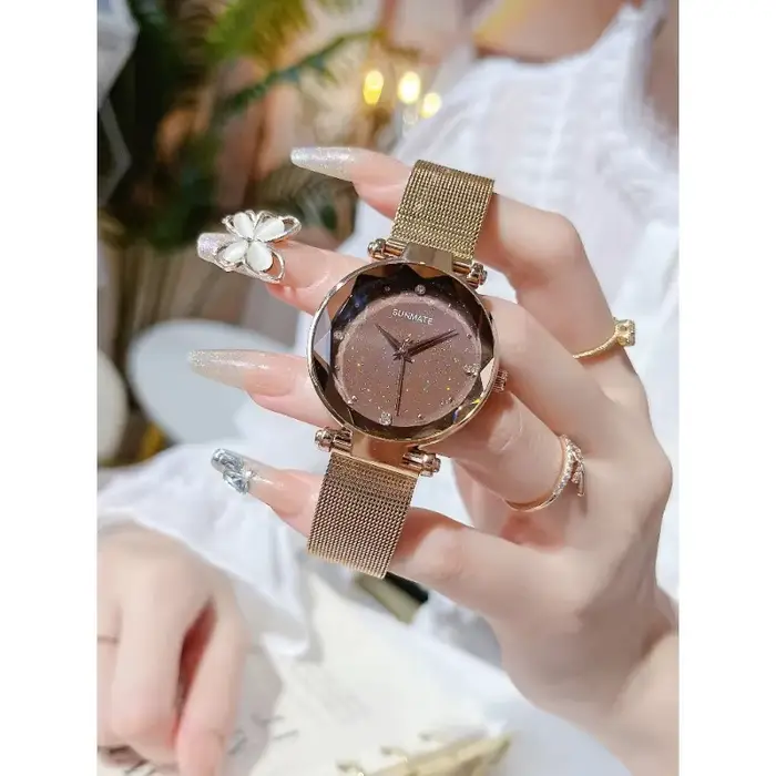 Montre habillée de luxe pour femme avec design All-Star