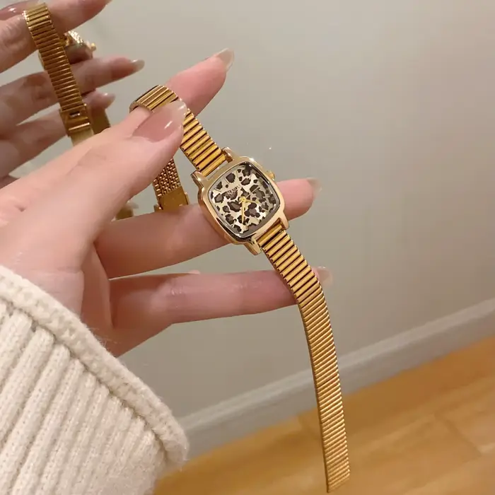 Montre carrée à cadran imprimé léopard bracelet en acier inoxydable cadeau pour femme occasion spéciale bronze café rose quartz élégante