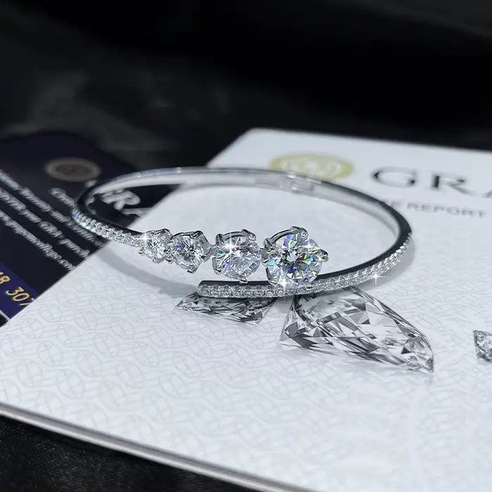 Bracelet réglable géométrique en or blanc plaqué argent S925 avec Moissanite de 3,8 CT pour femmes occasions spéciales naturellement élégantes