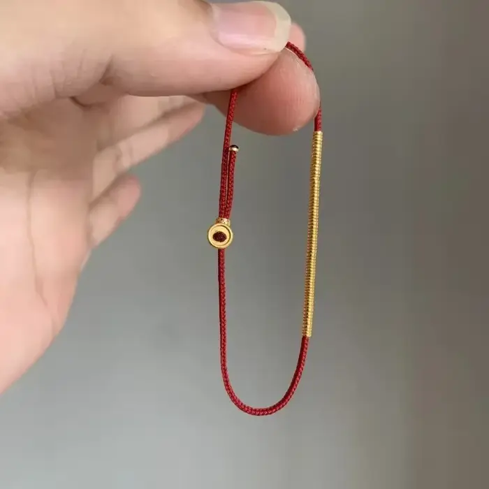 Bracelets de bénédiction en corde rouge avec perles rondes couleur or pour femmes