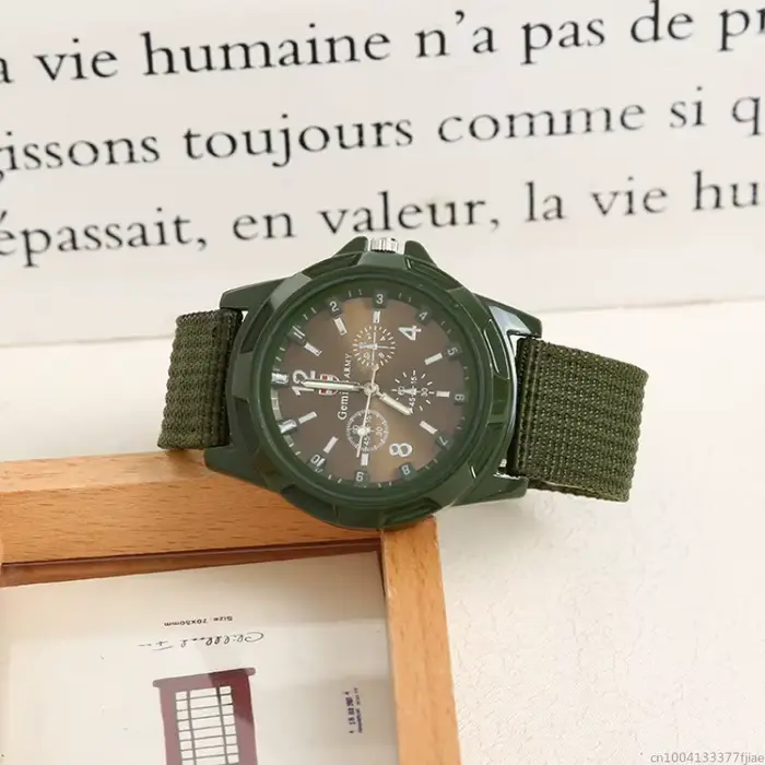 Montre à quartz avec bracelet en toile en tissu pour homme