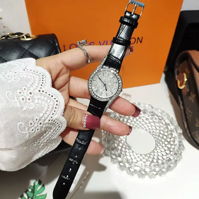 Montre Quartz Strass Cristal Élégante Femme Occasions Spéciales Casual Chic Blanc Brun Rouge