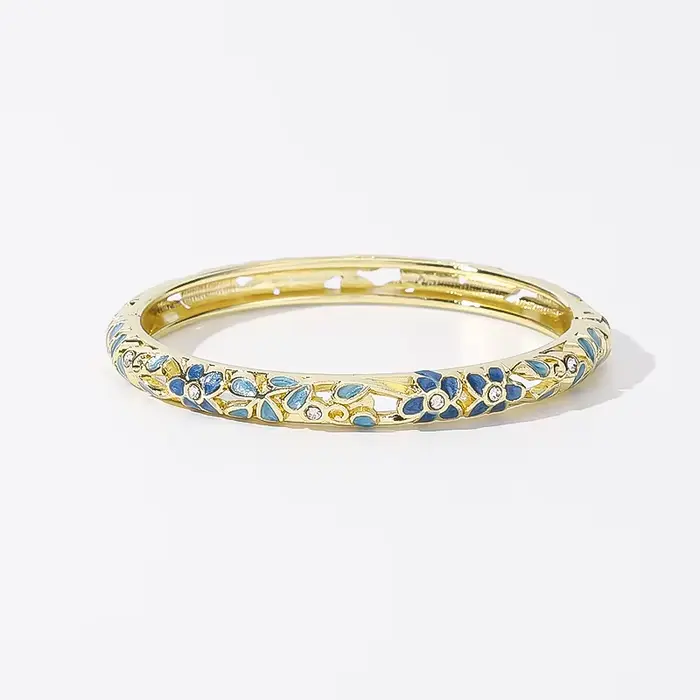 Bracelet jonc classique en émail goutte de glace à texture florale et diamants pour femme