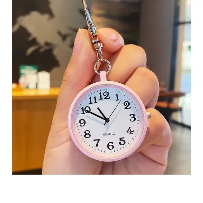 Nouvelle montre de poche à quartz mignonne et compacte avec porte-clés