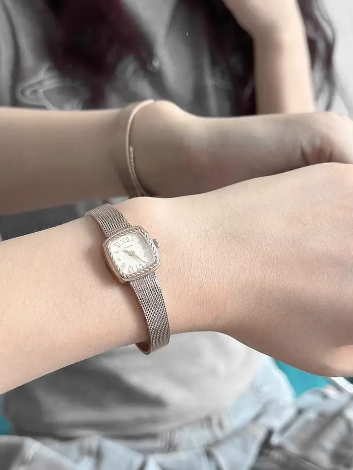 2025 nouvelle montre pour femme Vintage plaqué or luxe Noble cadeau pour les amoureux