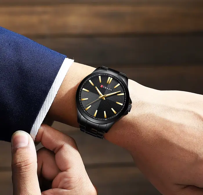Montre homme Curren Quartz résistante à l'eau pour homme élégante et robuste pour les occasions quotidiennes et sportives