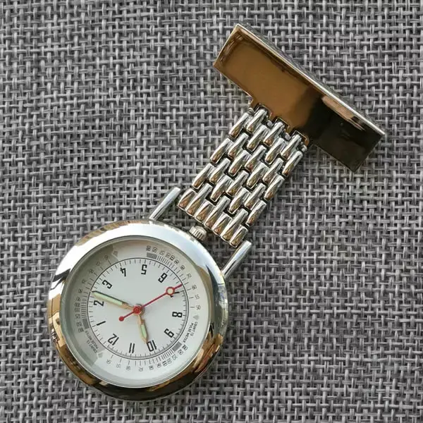 Montre d'infirmière personnalisée avec votre nom et Logo, montre de poche suspendue pour hommes et f