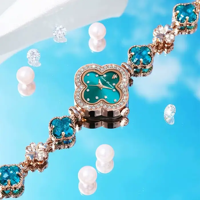 Mode montre pour femme trèfle Bracelet