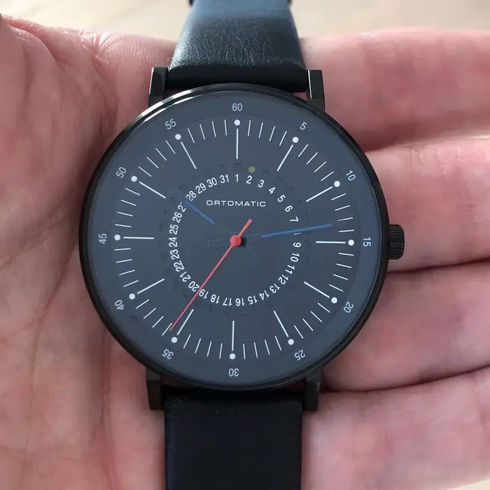 Montre automatique pour hommes, mouvement MIYOTA 8215, 40mm, date créative + bracelet en cuir Horwee