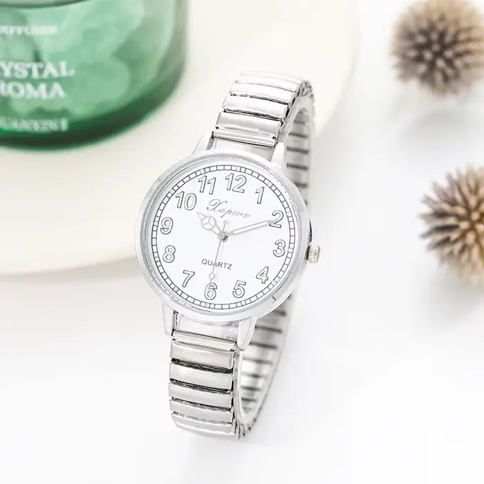Montre pour femme à la mode avec chiffres arabes