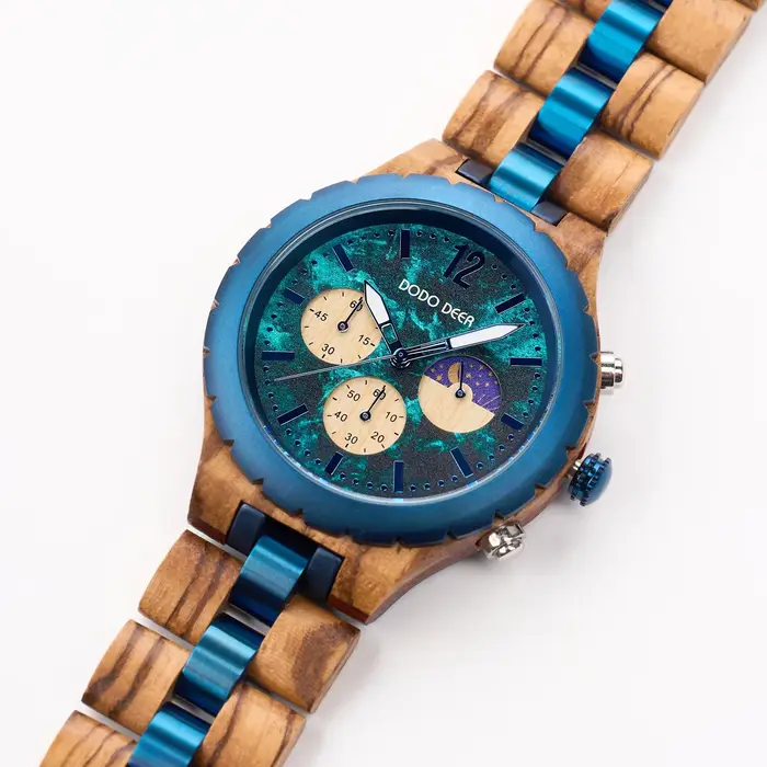 Montre en bois personnalisée à quartz pour hommes avec nom et date pour occasions spéciales