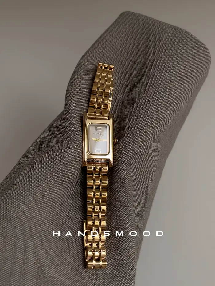 Montre rétro haut de gamme en or pour femme style vintage cadeau acier inoxydable quartz occassions spéciales femmes