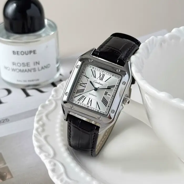 Montre à quartz carrée luxueuse pour homme avec chiffres romains