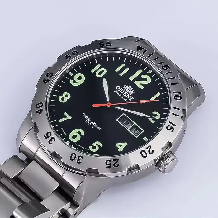 Montre mécanique automatique universelle pour homme et femme 118A