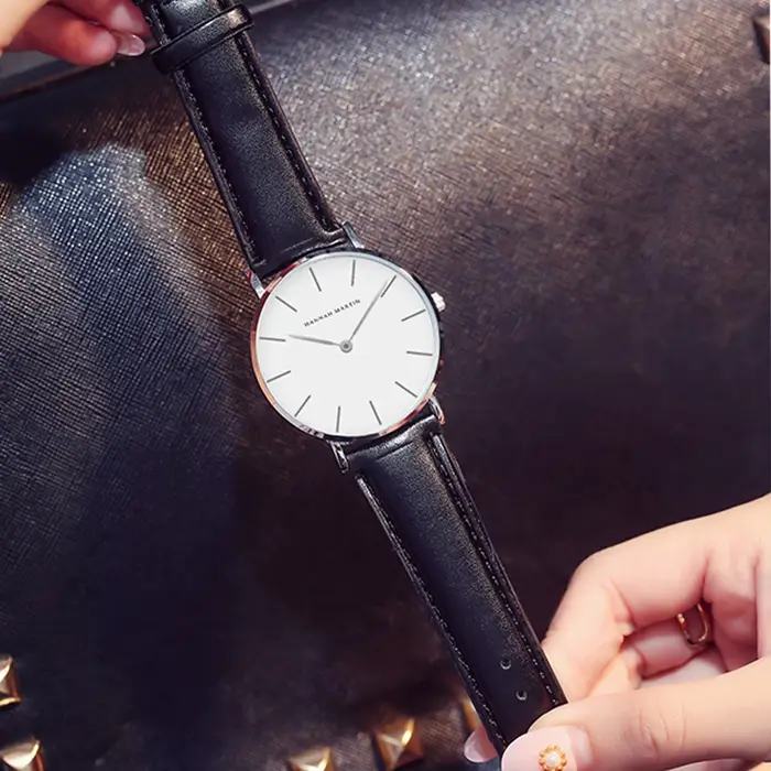 Montre en cuir Hannah Martin élégante résistante à l'eau pour femmes occasions spéciales