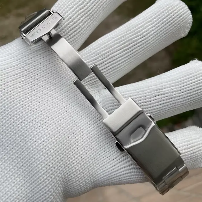 Montre STEELFLIER SF741 à Quartz avec Bracelet en Acier Inoxydable pour Hommes Occasions Sportives et Plongées