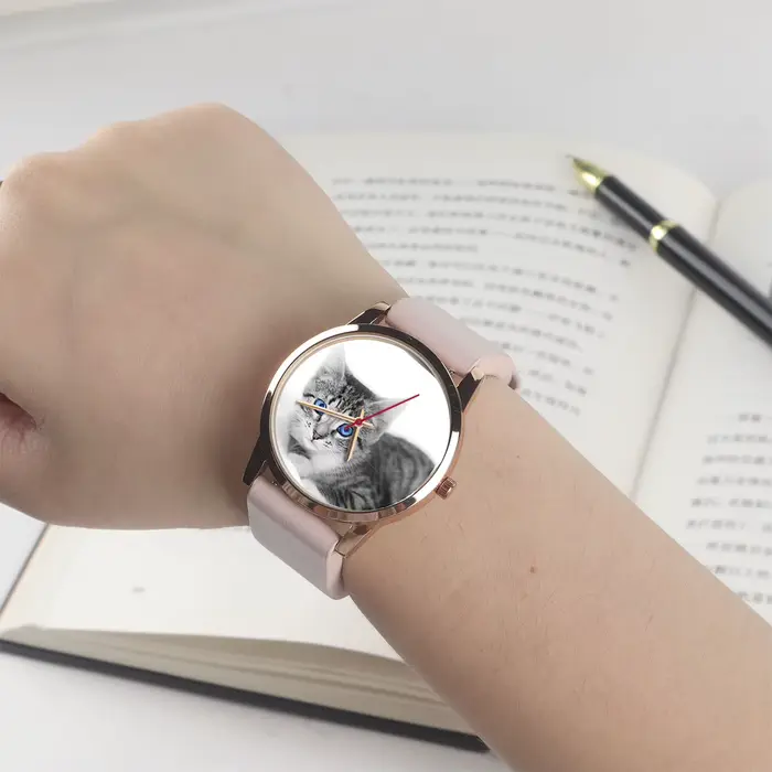 Montre-bracelet à quartz avec logo de la famille pour femme