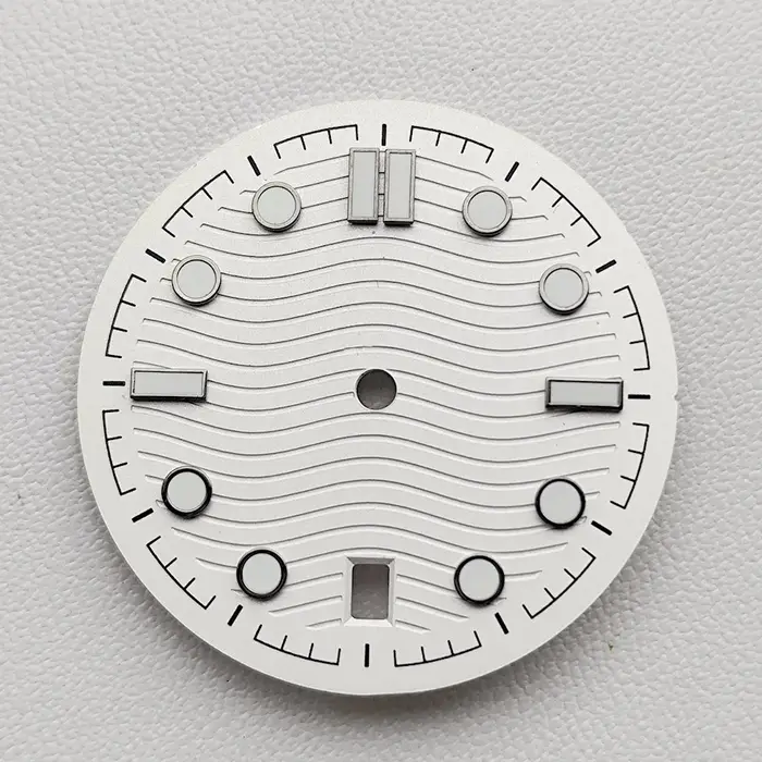 Nouveau cadran de 31.7mm de diamètre adapté au mouvement NH35 C3
