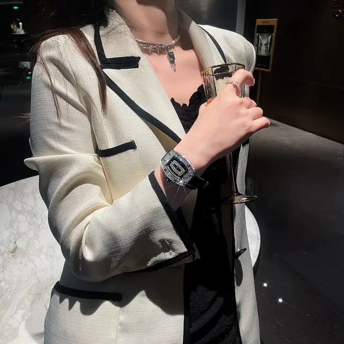 Montre Nasir Starry Sky pour femme, quartz, résistance à l'eau, bracelet en silicone, design étoilé, boîtier en acier inoxydable, occasionnels et quotidiens