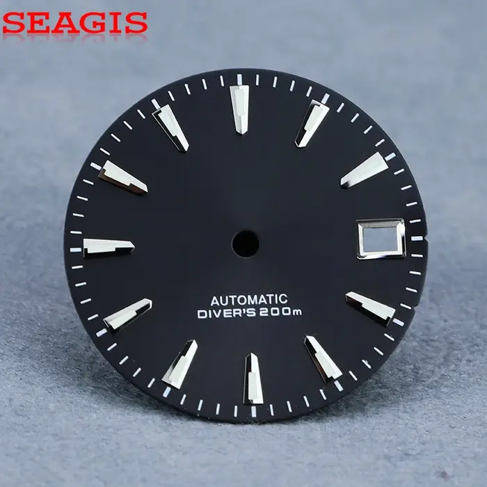 Cadran de montre Sunburst en laiton avec mouvement automatique NH35 pour femmes élégantes et hommes sophistiqués occasions spéciales