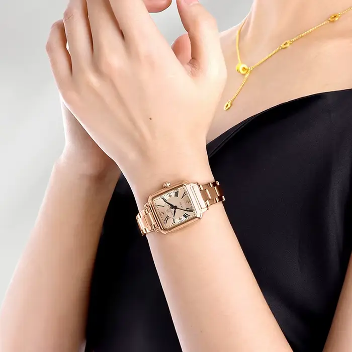 Montre NAVIFORCE en acier inoxydable pour femme, résistante à l'eau, quartz, style décontracté et élégant, parfait pour toutes occasions