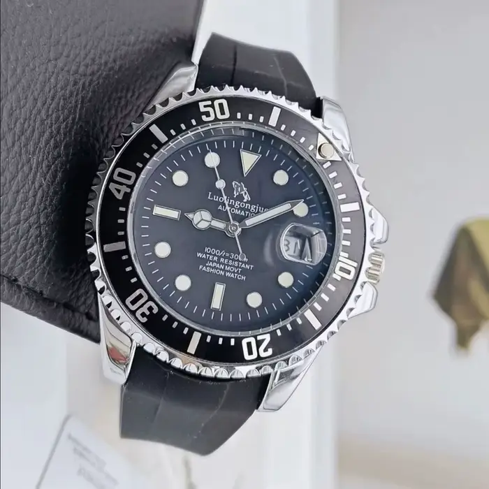 Montre LUOLINGONGJUE Mécanique Luxe Haut de Gamme Hommes Design Squelette Bracelet Silicone Cadran Rond Occasions Spéciales