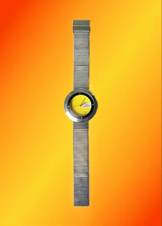 Montre à quartz au design minimaliste