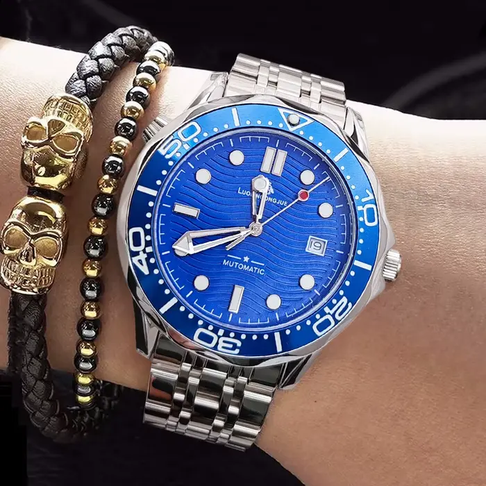 Montre de plongée de luxe LUOLINGONGJUE pour homme avec design squelette et bracelet en acier inoxydable pour affaires et loisirs occasions spéciales