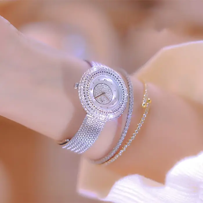 Montres de luxe de mode pour femme nouveau Vintage doré femmes