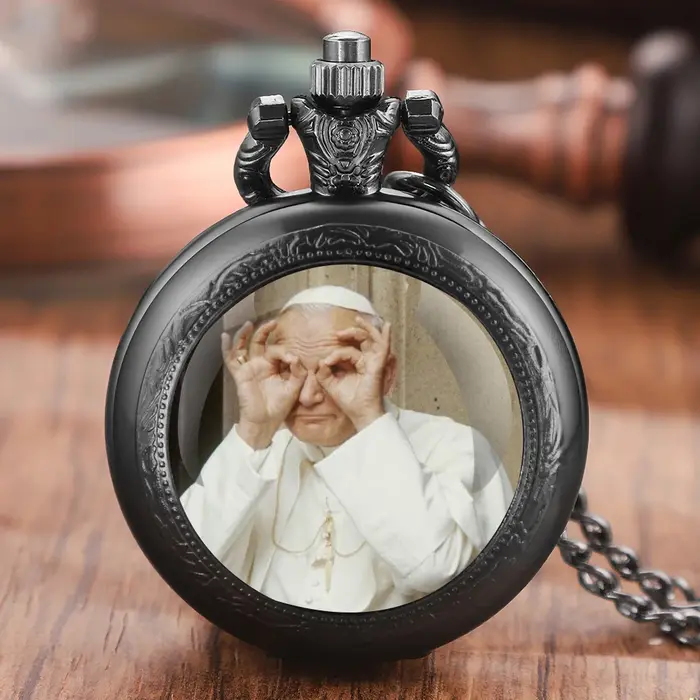 Montre de poche à quartz vintage avec pendentif chaîne motif Jésus icônes catholiques style Pape Jean-Paul II pour hommes et femmes cadeau bijou ocassions formelles et informelles