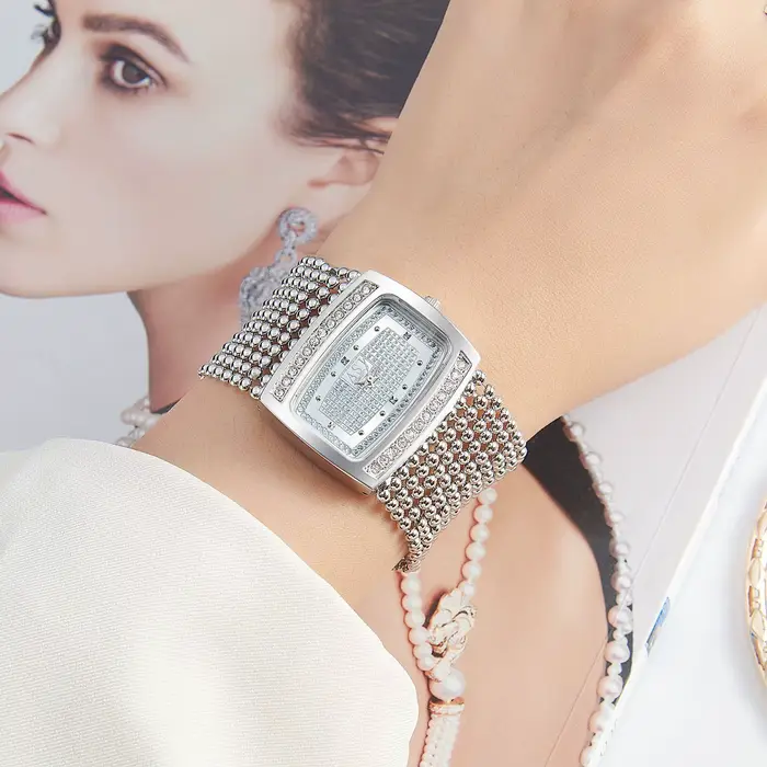 Montre de luxe en or et diamant pour femmes