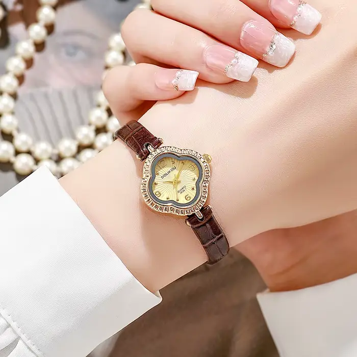Montre pour femme, bracelet trèfle à quatre feuilles