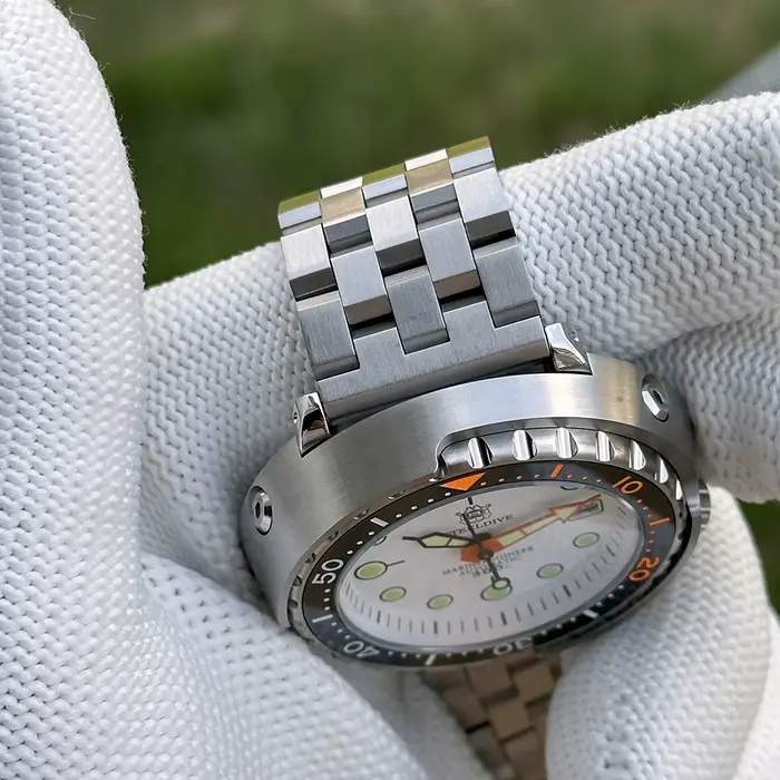 STEELDIVE nouveau en SD1975C hommes automatique montre de plongée 300m étanche mécanique montre-bracelet horloge lumineuse saphir miroir