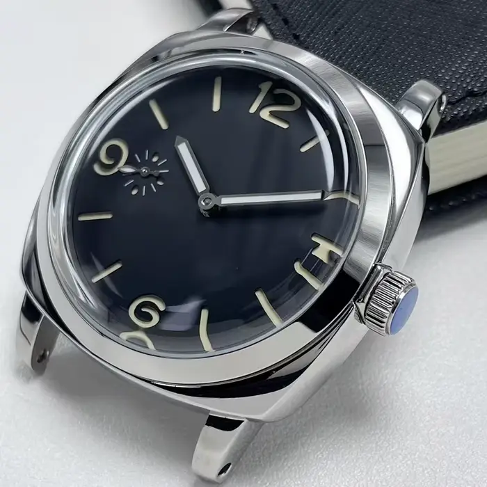 Cadran sandwich noir vert lumineux avec chiffres verts montre mécanique à remontage manuel pour homme occasions spéciales robuste élégant