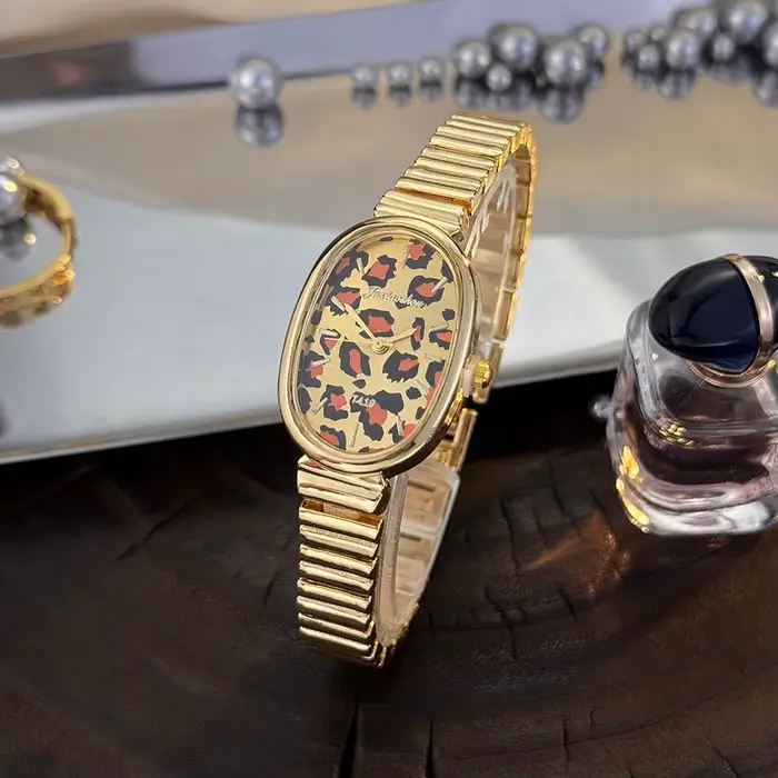 Montre à Quartz ovale pour femmes, rétro doré, élégante, petite montre en or, haut de gamme, tendanc