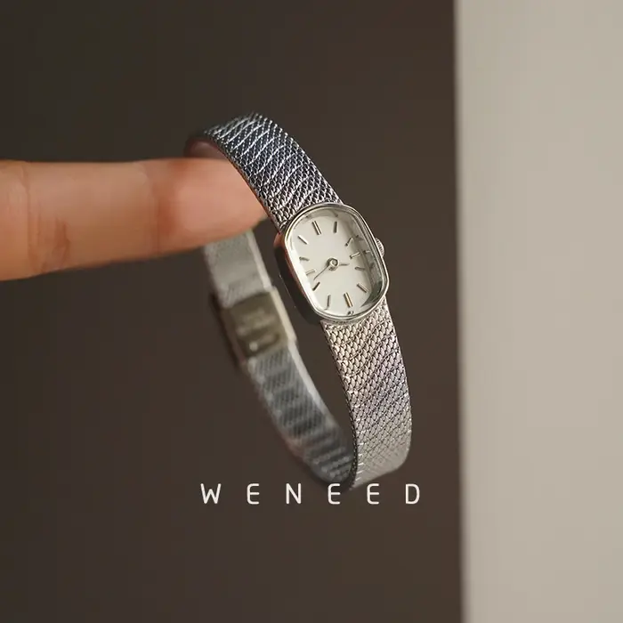 Montre pour femmes, niche de luxe légère