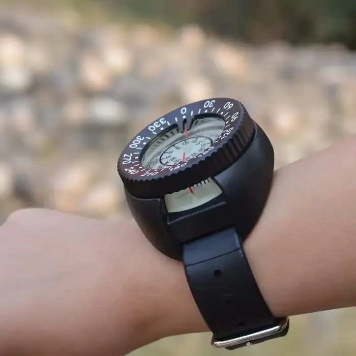 Montre de plongée professionnelle étanche avec boussole