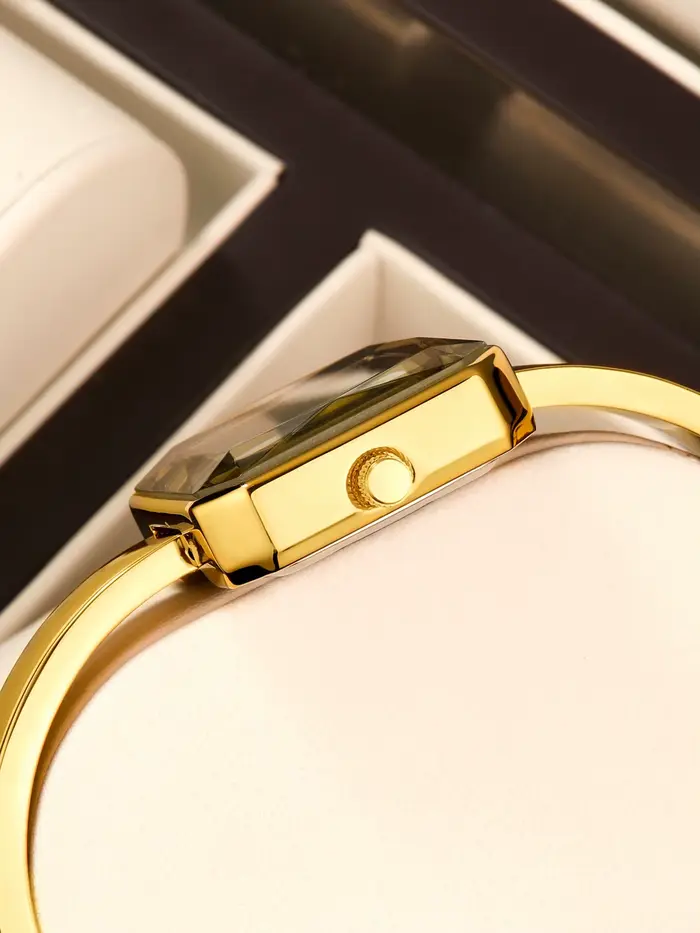 Montre-bracelet pour femme de la marque Yalalusi avec cadran carré : un cadeau sophistiqué pour les occasions décontractées ou professionnelles reloj